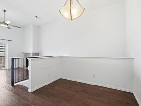 2201  Wolf Street  5206, Dallas Texas 75201