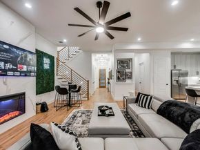 2015 S Ewing Avenue , Dallas Texas 75216