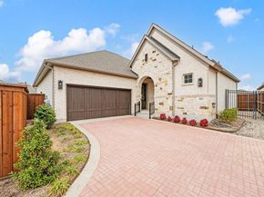 4821  Forest Crest Parkway , Arlington Texas 76005