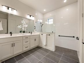 4821  Forest Crest Parkway , Arlington Texas 76005