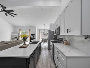 6738  Eastridge Drive  101, Dallas Texas 75231