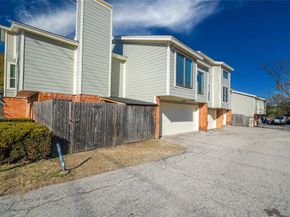 6738  Eastridge Drive  101, Dallas Texas 75231