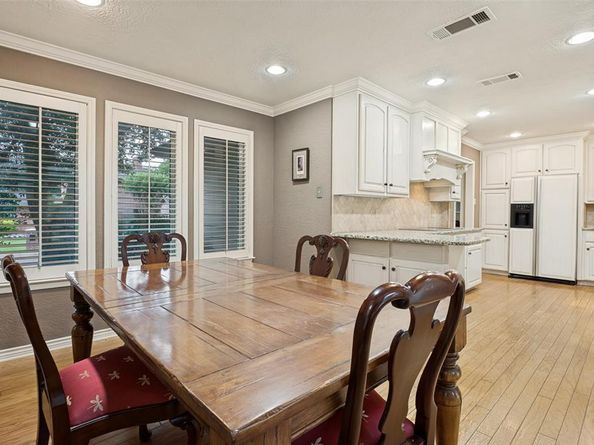 1411  Clubview Court , Arlington Texas 76013