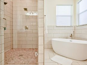 811  Mallard Pointe Drive , Grand Prairie Texas 75104