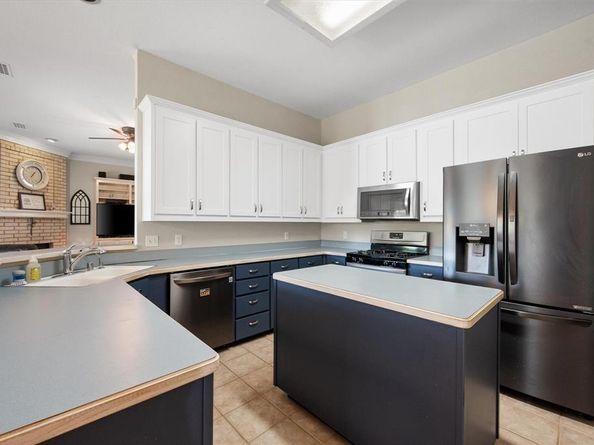 2212  Nugent Drive , Mansfield Texas 76063