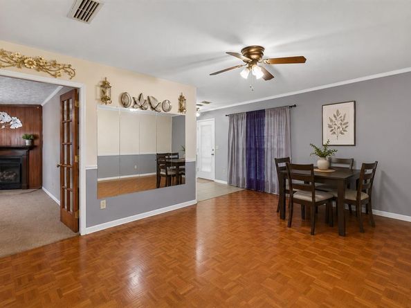 821  Milky Way  , Garland Texas 75040