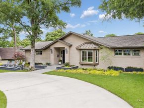 9261  Meadowglen Drive , Dallas Texas 75238