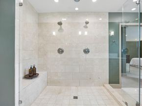 9261  Meadowglen Drive , Dallas Texas 75238