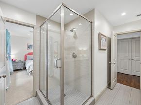 9261  Meadowglen Drive , Dallas Texas 75238