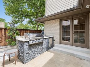 9261  Meadowglen Drive , Dallas Texas 75238