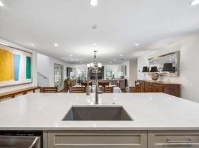 9261  Meadowglen Drive , Dallas Texas 75238
