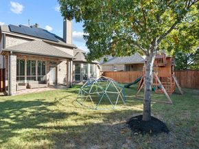 8221  Bayberry Avenue , Lantana Texas 76226