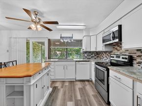2705  Treeview Drive , Arlington Texas 76016