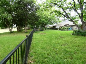 506  Baltusrol Circle , Garland Texas 75044