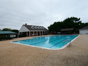 506  Baltusrol Circle , Garland Texas 75044