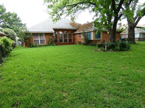 506  Baltusrol Circle , Garland Texas 75044