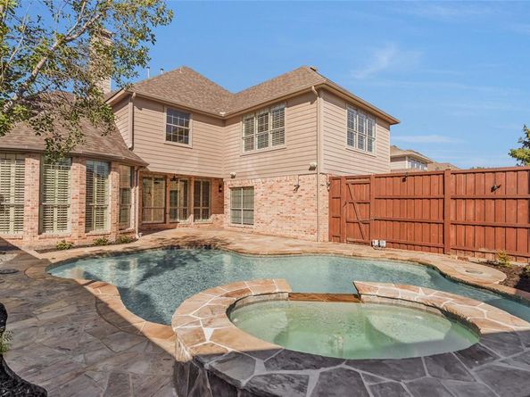 2246  Magic Mantle Drive , Lewisville Texas 75056