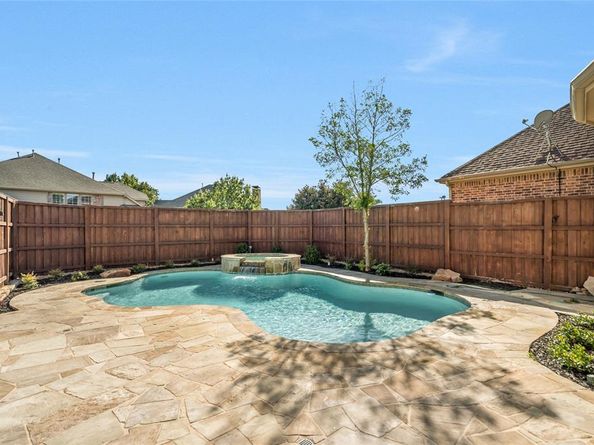 2246  Magic Mantle Drive , Lewisville Texas 75056