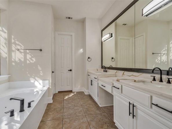2246  Magic Mantle Drive , Lewisville Texas 75056