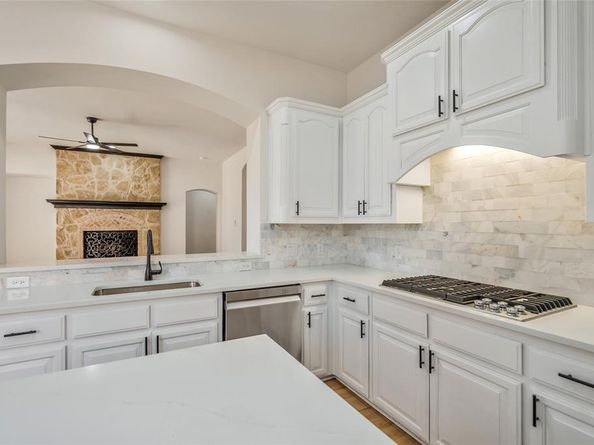 2246  Magic Mantle Drive , Lewisville Texas 75056