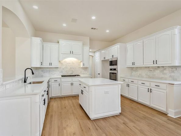 2246  Magic Mantle Drive , Lewisville Texas 75056