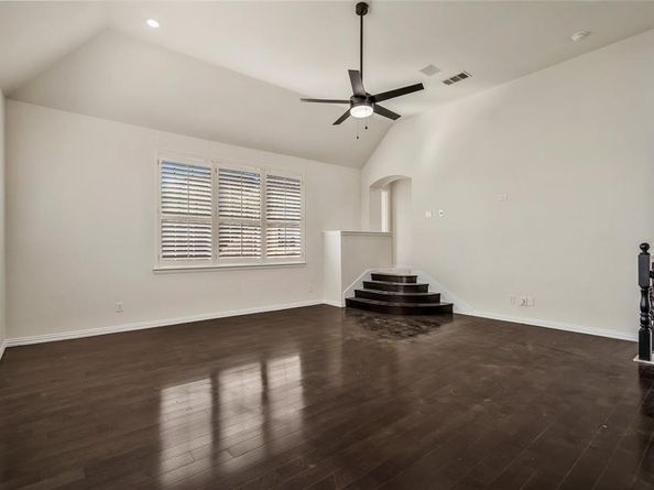2246  Magic Mantle Drive , Lewisville Texas 75056