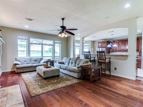 6707  Canyon Crest Drive , Fort Worth Texas 76132