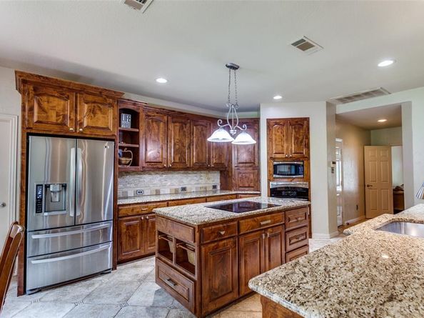 6707  Canyon Crest Drive , Fort Worth Texas 76132