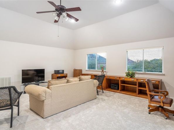 8870  Kameryn Lane , Lantana Texas 76226