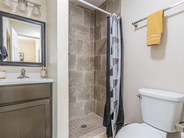 825 W 12th Street , Dallas Texas 75208