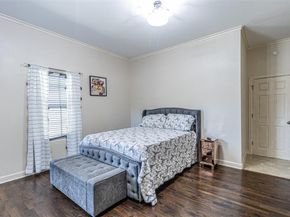 825 W 12th Street , Dallas Texas 75208
