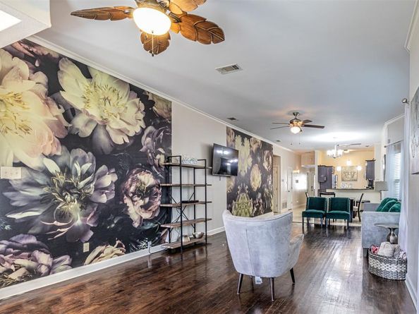 825 W 12th Street , Dallas Texas 75208