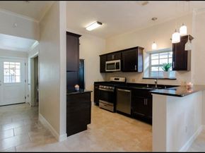 825 W 12th Street , Dallas Texas 75208