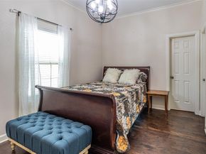 825 W 12th Street , Dallas Texas 75208