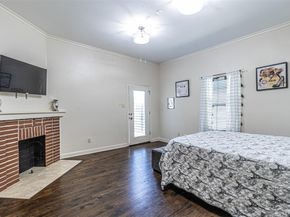 825 W 12th Street , Dallas Texas 75208