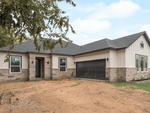 2729  Pike Drive , Lancaster Texas 75134