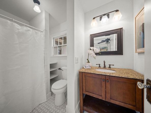 2219  Fairmount Avenue , Fort Worth Texas 76110