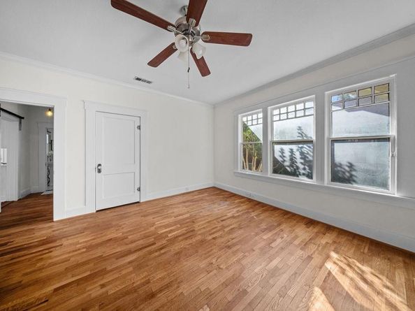 2219  Fairmount Avenue , Fort Worth Texas 76110
