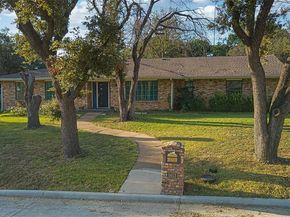 1413  British Boulevard , Grand Prairie Texas 75050