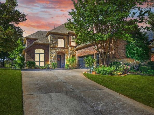 8930  Crockett Drive , Lantana Texas 76226