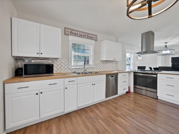 1610  Whitaker Avenue , Dallas Texas 75216