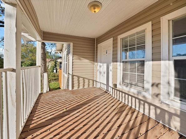 1610  Whitaker Avenue , Dallas Texas 75216