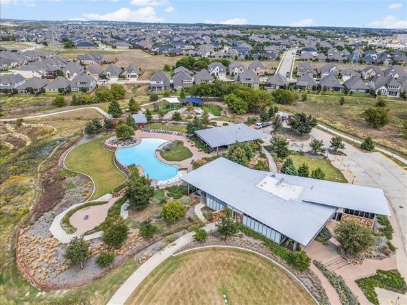 10607  Smoky Oak Trail , Argyle Texas 76226