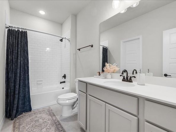 10607  Smoky Oak Trail , Argyle Texas 76226