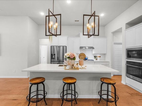 10607  Smoky Oak Trail , Argyle Texas 76226