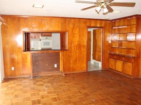 706 W Five Mile Parkway , Dallas Texas 75224