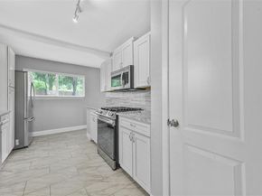 6209  Calmont Avenue , Fort Worth Texas 76116