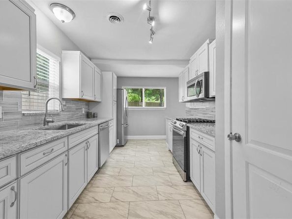 6209  Calmont Avenue , Fort Worth Texas 76116