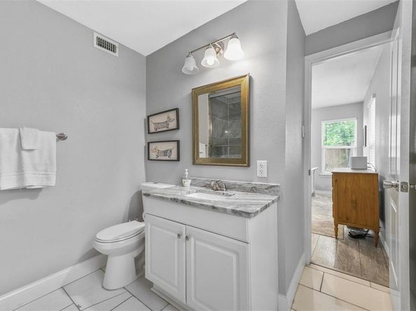 6209  Calmont Avenue , Fort Worth Texas 76116