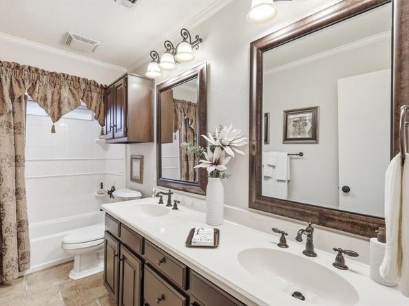 2208  Southern Court , Carrollton Texas 75006
